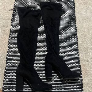 Size 7 fit like 7.5 over the knee boots